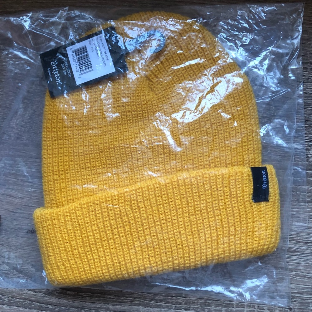 Brixton Heist Beanie (brand new) Mustard